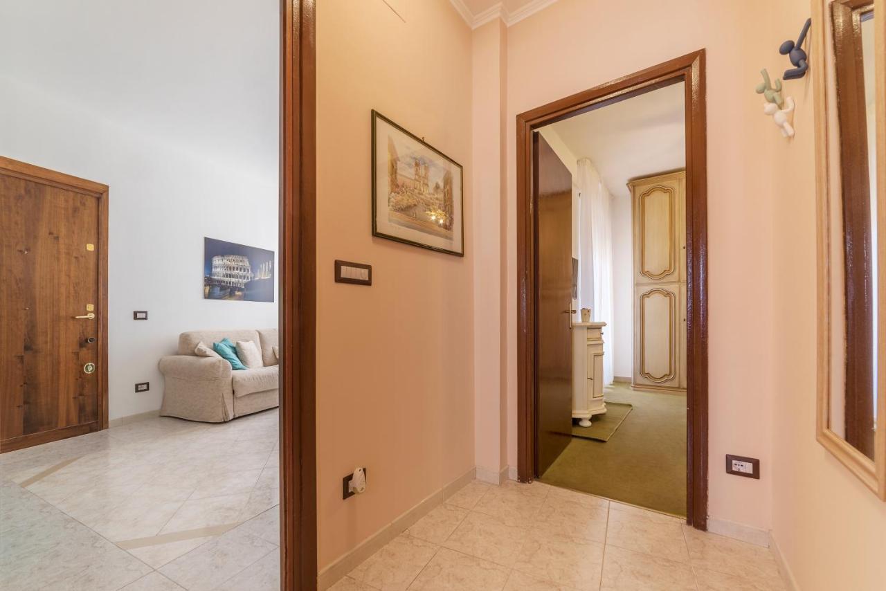 San Giovanni Apartment With Balcony روما المظهر الخارجي الصورة